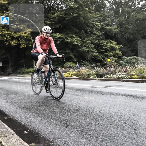 13.09.2026 - Stadtparktriathlon H.Heesch http://msf.ph/oto/10378296 13.09.2026 09:55:59 Radfahren 231, 263, 265 meine-sportfotos.de