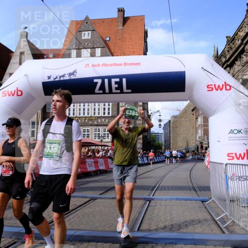 13.09.2026 - 21. swb-Marathon Bremen Tim E. http://msf.ph/oto/10378315 13.09.2026 13:13:41 Ziel 280, 621, 779, 2130, 2360, 2882, 2962, 3566, 5345, 6038, 6394, 6407, 8197, 8464, 8477, 8568, 8963 meine-sportfotos.de