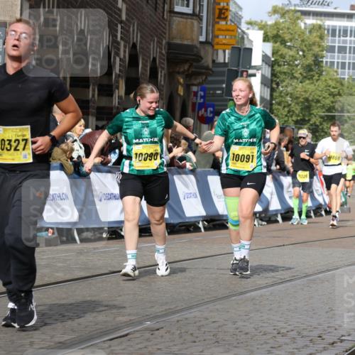 13.09.2026 - 21. swb-Marathon Bremen Strokosch-Dieckow http://msf.ph/oto/10378348 13.09.2026 11:03:49 Ziel 10092, 10187, 10309, 10420, 10569, 10724, 10902, 10904, 11211, 11411, 11598, 11655, 11746, 11773, 12074, 12184, 12185, 12611, 10152, 10357, 10403, 10607, 10659, 10720, 10726, 10912, 10913, 10918, 11149, 11319, 11325, 11451, 11470, 11471, 11511, 11618, 11967, 12140, 12260, 12392, 12433, 12504 meine-sportfotos.de