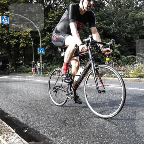 13.09.2026 - Stadtparktriathlon H.Heesch http://msf.ph/oto/10378349 13.09.2026 10:46:59 Radfahren 443, 468, 533 meine-sportfotos.de
