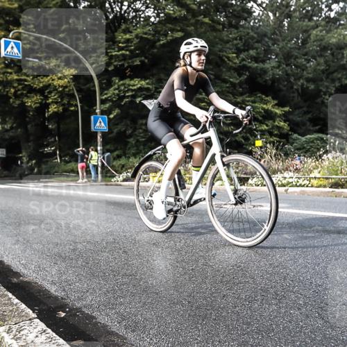 13.09.2026 - Stadtparktriathlon H.Heesch http://msf.ph/oto/10378354 13.09.2026 10:46:59 Radfahren 443, 468, 533 meine-sportfotos.de