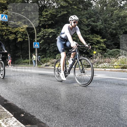 13.09.2026 - Stadtparktriathlon H.Heesch http://msf.ph/oto/10378359 13.09.2026 10:47:06 Radfahren 430, 473, 520, 572 meine-sportfotos.de