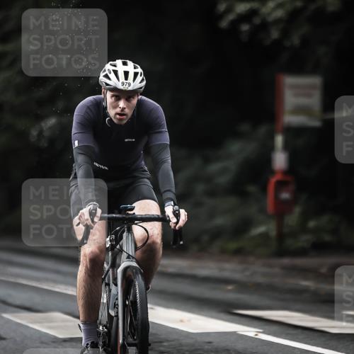 13.09.2026 - Stadtparktriathlon H.Heesch http://msf.ph/oto/10378361 13.09.2026 12:21:02 Radfahren 979, 986, 1015, 1061, 1080, 1105, 1151, 1176 meine-sportfotos.de