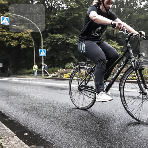 13.09.2026 - Stadtparktriathlon H.Heesch http://msf.ph/oto/10378362 13.09.2026 09:57:20 Radfahren 307 meine-sportfotos.de
