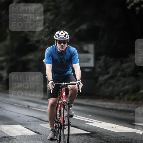 13.09.2026 - Stadtparktriathlon H.Heesch http://msf.ph/oto/10378364 13.09.2026 12:21:03 Radfahren 979, 986, 1015, 1061, 1080, 1105, 1151, 1176 meine-sportfotos.de