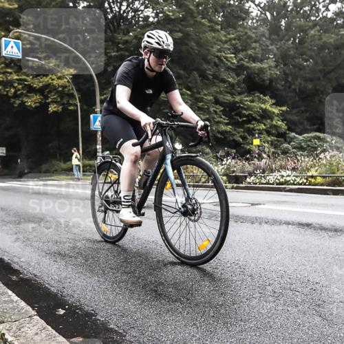 13.09.2026 - Stadtparktriathlon H.Heesch http://msf.ph/oto/10378366 13.09.2026 09:57:38 Radfahren 284 meine-sportfotos.de