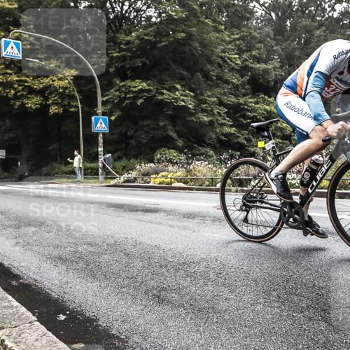 13.09.2026 - Stadtparktriathlon H.Heesch http://msf.ph/oto/10378372 13.09.2026 09:58:07 Radfahren 321 meine-sportfotos.de
