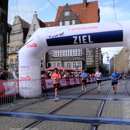 13.09.2026 - 21. swb-Marathon Bremen Tim E. http://msf.ph/oto/10378373 13.09.2026 13:13:47 Ziel 779, 2130, 2360, 2401, 2767, 2882, 6394, 6407, 7493, 8477, 8568, 8840, 8963, 9442 meine-sportfotos.de