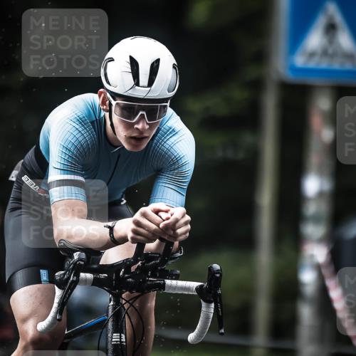 13.09.2026 - Stadtparktriathlon H.Heesch http://msf.ph/oto/10378393 13.09.2026 12:21:07 Radfahren 979, 1015, 1061, 1176 meine-sportfotos.de