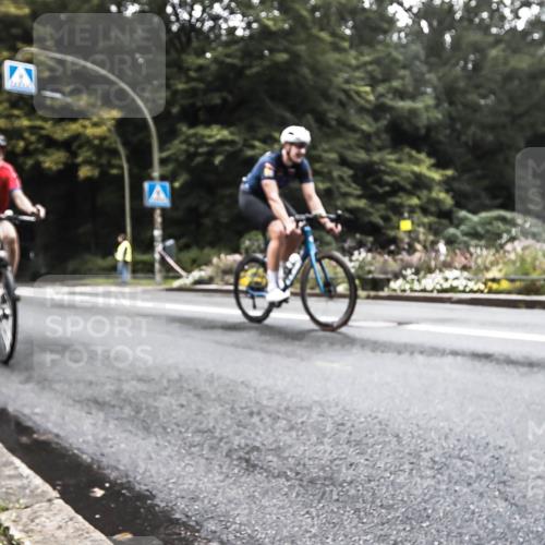 13.09.2026 - Stadtparktriathlon H.Heesch http://msf.ph/oto/10378395 13.09.2026 09:58:26 Radfahren 214, 225, 238, 258, 269, 311, 333 meine-sportfotos.de