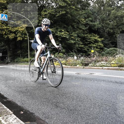 13.09.2026 - Stadtparktriathlon H.Heesch http://msf.ph/oto/10378419 13.09.2026 10:47:38 Radfahren 470, 489, 493, 498 meine-sportfotos.de