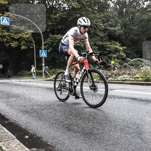 13.09.2026 - Stadtparktriathlon H.Heesch http://msf.ph/oto/10378421 13.09.2026 09:58:30 Radfahren 213, 238, 269, 300, 306, 314, 322, 333 meine-sportfotos.de