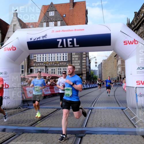 13.09.2026 - 21. swb-Marathon Bremen Tim E. http://msf.ph/oto/10378448 13.09.2026 13:13:48 Ziel 779, 2130, 2360, 2401, 2767, 2882, 6407, 7493, 8477, 8568, 8840, 8963, 9442 meine-sportfotos.de