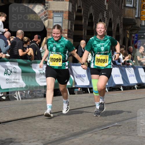 13.09.2026 - 21. swb-Marathon Bremen Strokosch-Dieckow http://msf.ph/oto/10378455 13.09.2026 11:03:50 Ziel 10092, 10187, 10309, 10327, 10420, 10569, 10902, 10904, 10950, 11211, 11411, 11595, 11598, 11655, 11746, 11773, 12074, 12184, 12185, 12611, 10152, 10403, 10607, 10659, 10720, 10726, 10912, 10913, 10918, 11149, 11318, 11319, 11325, 11451, 11470, 11471, 11511, 11618, 11909, 11967, 12140, 12260, 12392, 12433, 12504 meine-sportfotos.de