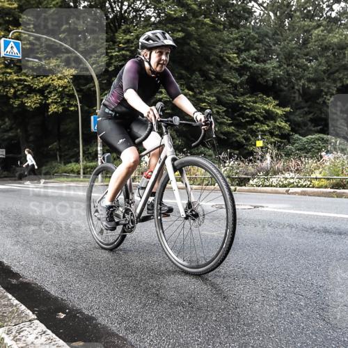 13.09.2026 - Stadtparktriathlon H.Heesch http://msf.ph/oto/10378460 13.09.2026 10:47:53 Radfahren 378, 428, 462 meine-sportfotos.de
