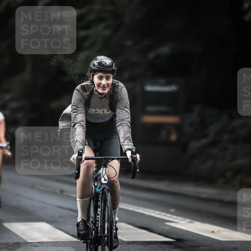 13.09.2026 - Stadtparktriathlon H.Heesch http://msf.ph/oto/10378487 13.09.2026 12:21:24 Radfahren 996, 998, 1101, 1109, 1133, 1154, 1179 meine-sportfotos.de