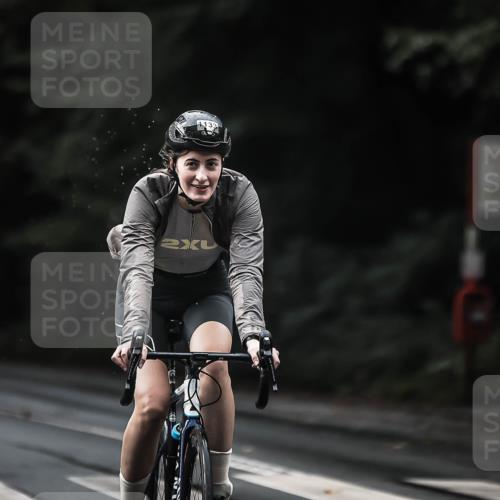 13.09.2026 - Stadtparktriathlon H.Heesch http://msf.ph/oto/10378498 13.09.2026 12:21:24 Radfahren 996, 998, 1101, 1109, 1133, 1154, 1179 meine-sportfotos.de