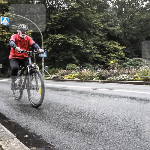 13.09.2026 - Stadtparktriathlon H.Heesch http://msf.ph/oto/10378501 13.09.2026 09:59:15 Radfahren 234, 277, 339, 344 meine-sportfotos.de