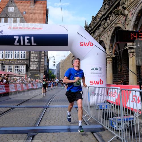 13.09.2026 - 21. swb-Marathon Bremen Tim E. http://msf.ph/oto/10378508 13.09.2026 13:13:51 Ziel 779, 2360, 2401, 2767, 2882, 3413, 6407, 7493, 8477, 8568, 8840, 8963, 9442, 13099 meine-sportfotos.de
