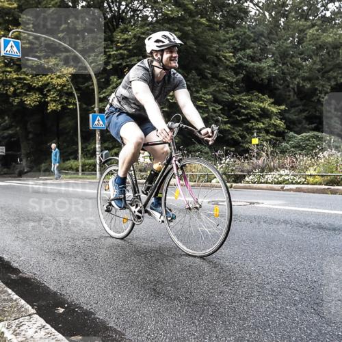 13.09.2026 - Stadtparktriathlon H.Heesch http://msf.ph/oto/10378530 13.09.2026 10:48:52 Radfahren 451, 573 meine-sportfotos.de
