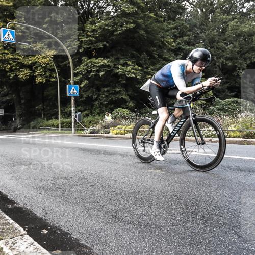 13.09.2026 - Stadtparktriathlon H.Heesch http://msf.ph/oto/10378571 13.09.2026 10:49:05 Radfahren 450, 513, 542, 559 meine-sportfotos.de