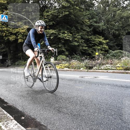 13.09.2026 - Stadtparktriathlon H.Heesch http://msf.ph/oto/10378577 13.09.2026 10:49:06 Radfahren 450, 513, 542, 559 meine-sportfotos.de