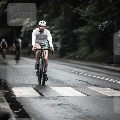 13.09.2026 - Stadtparktriathlon H.Heesch http://msf.ph/oto/10378584 13.09.2026 12:21:28 Radfahren 975, 996, 1109, 1133, 1154, 1179 meine-sportfotos.de