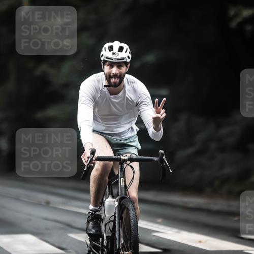 13.09.2026 - Stadtparktriathlon H.Heesch http://msf.ph/oto/10378589 13.09.2026 12:21:30 Radfahren 975, 996, 1066, 1109, 1133, 1154, 1179 meine-sportfotos.de