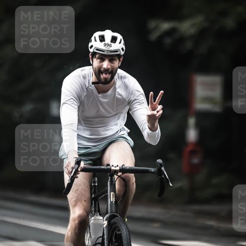 13.09.2026 - Stadtparktriathlon H.Heesch http://msf.ph/oto/10378594 13.09.2026 12:21:30 Radfahren 975, 996, 1066, 1109, 1133, 1154, 1179 meine-sportfotos.de