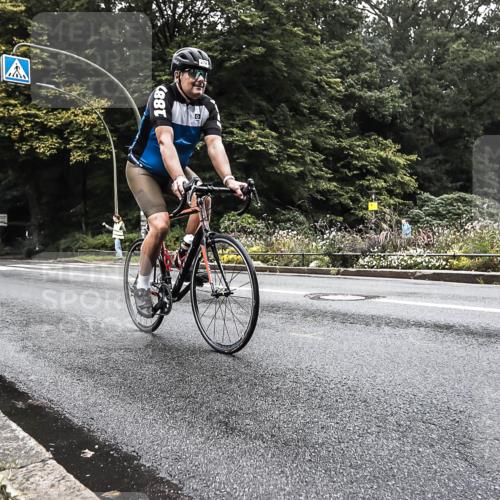 13.09.2026 - Stadtparktriathlon H.Heesch http://msf.ph/oto/10378601 13.09.2026 10:01:09 Radfahren 224, 228, 232, 236, 244 meine-sportfotos.de