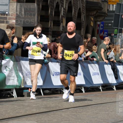 13.09.2026 - 21. swb-Marathon Bremen Strokosch-Dieckow http://msf.ph/oto/10378608 13.09.2026 11:03:57 Ziel 10090, 10091, 10327, 10420, 10569, 10902, 10950, 11211, 11411, 11595, 11655, 11746, 11868, 12074, 10390, 10516, 10671, 10672, 10726, 10912, 10913, 11221, 11318, 11319, 11470, 11471, 11539, 11726, 11909, 12001, 12103, 12113, 12140, 12260, 12276, 12433 meine-sportfotos.de