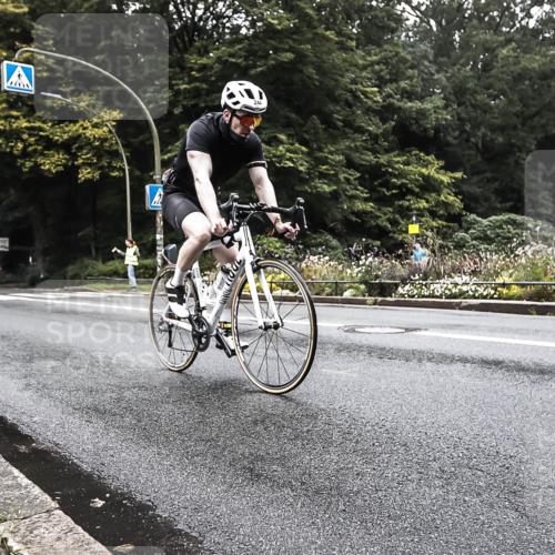 13.09.2026 - Stadtparktriathlon H.Heesch http://msf.ph/oto/10378610 13.09.2026 10:01:10 Radfahren 224, 228, 232, 236, 244 meine-sportfotos.de