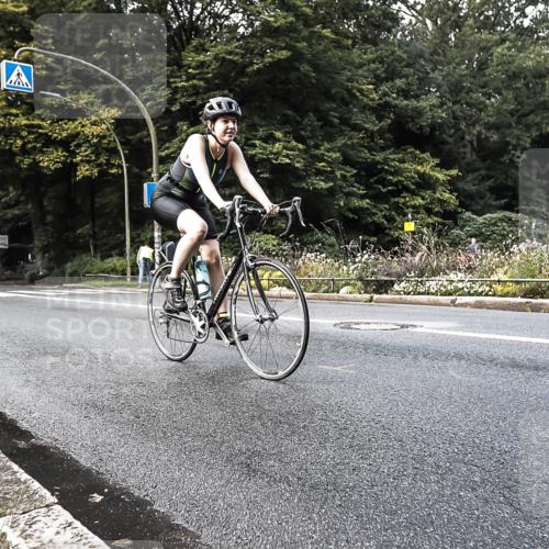 13.09.2026 - Stadtparktriathlon H.Heesch http://msf.ph/oto/10378612 13.09.2026 10:49:23 Radfahren 348, 363, 368, 395, 422 meine-sportfotos.de