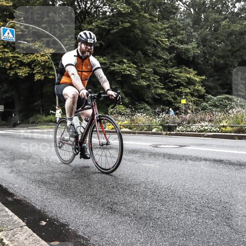 13.09.2026 - Stadtparktriathlon H.Heesch http://msf.ph/oto/10378616 13.09.2026 10:01:12 Radfahren 224, 236, 244, 271 meine-sportfotos.de
