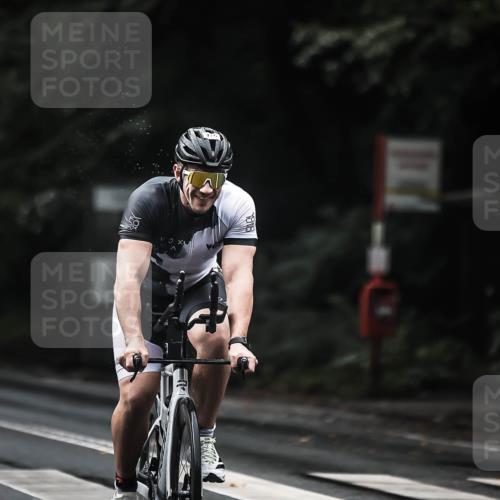 13.09.2026 - Stadtparktriathlon H.Heesch http://msf.ph/oto/10378617 13.09.2026 12:21:33 Radfahren 975, 996, 1066, 1109, 1179 meine-sportfotos.de