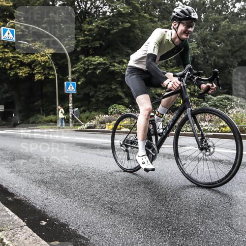 13.09.2026 - Stadtparktriathlon H.Heesch http://msf.ph/oto/10378620 13.09.2026 10:01:26 Radfahren 289 meine-sportfotos.de