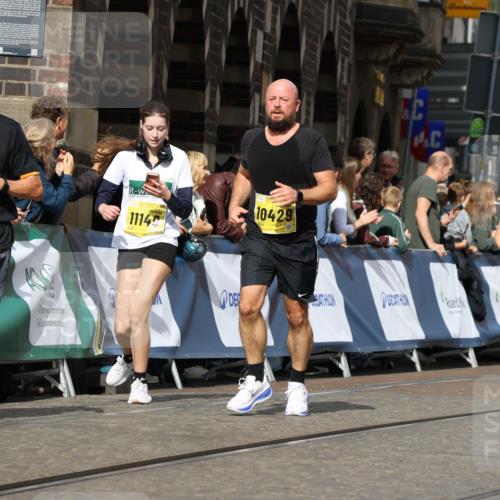 13.09.2026 - 21. swb-Marathon Bremen Strokosch-Dieckow http://msf.ph/oto/10378623 13.09.2026 11:03:57 Ziel 10090, 10091, 10327, 10420, 10569, 10902, 10950, 11211, 11411, 11595, 11655, 11746, 11868, 12074, 10390, 10516, 10671, 10672, 10726, 10912, 10913, 11221, 11318, 11319, 11470, 11471, 11539, 11726, 11909, 12001, 12103, 12113, 12140, 12260, 12276, 12433 meine-sportfotos.de