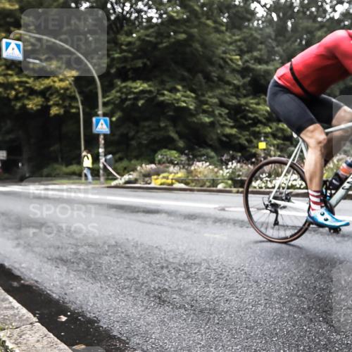 13.09.2026 - Stadtparktriathlon H.Heesch http://msf.ph/oto/10378625 13.09.2026 10:01:34 Radfahren 216, 233, 296 meine-sportfotos.de