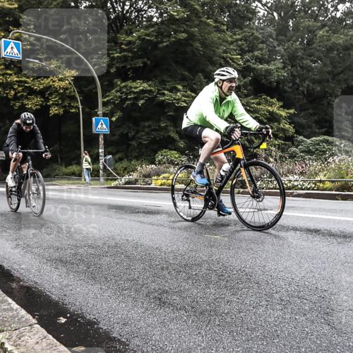13.09.2026 - Stadtparktriathlon H.Heesch http://msf.ph/oto/10378630 13.09.2026 10:01:35 Radfahren 216, 233, 296 meine-sportfotos.de