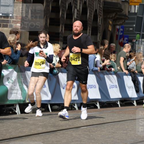 13.09.2026 - 21. swb-Marathon Bremen Strokosch-Dieckow http://msf.ph/oto/10378640 13.09.2026 11:03:57 Ziel 10090, 10091, 10327, 10420, 10569, 10902, 10950, 11211, 11411, 11595, 11655, 11746, 11868, 12074, 10390, 10516, 10671, 10672, 10726, 10912, 10913, 11221, 11318, 11319, 11470, 11471, 11539, 11726, 11909, 12001, 12103, 12113, 12140, 12260, 12276, 12433 meine-sportfotos.de