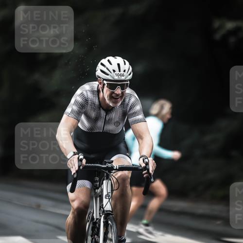 13.09.2026 - Stadtparktriathlon H.Heesch http://msf.ph/oto/10378650 13.09.2026 12:21:36 Radfahren 975, 996, 1066, 1136 meine-sportfotos.de