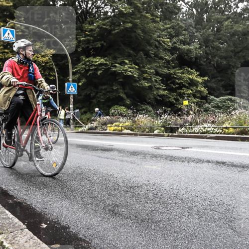 13.09.2026 - Stadtparktriathlon H.Heesch http://msf.ph/oto/10378660 13.09.2026 10:01:55 Radfahren 218, 251, 275, 308, 323 meine-sportfotos.de