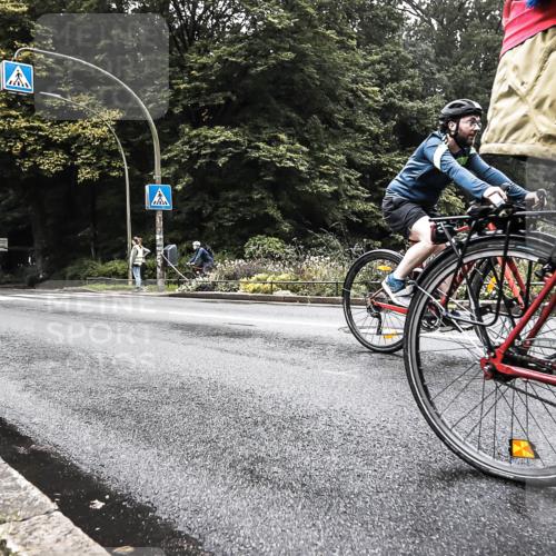 13.09.2026 - Stadtparktriathlon H.Heesch http://msf.ph/oto/10378672 13.09.2026 10:01:56 Radfahren 218, 251, 275, 308, 317, 323 meine-sportfotos.de