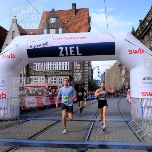 13.09.2026 - 21. swb-Marathon Bremen Tim E. http://msf.ph/oto/10378683 13.09.2026 13:13:55 Ziel 779, 2401, 2767, 2882, 3413, 6407, 7493, 7707, 8477, 8568, 8840, 8963, 9442, 9884, 13099 meine-sportfotos.de