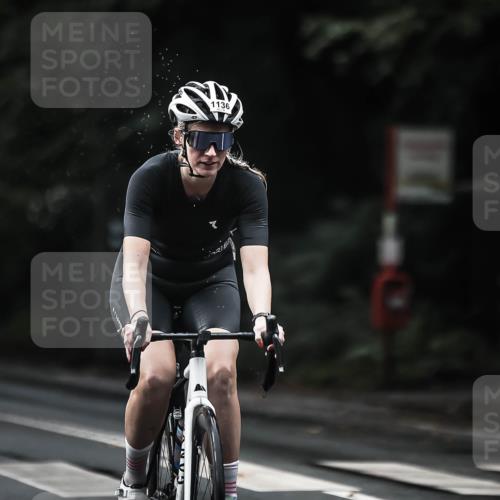 13.09.2026 - Stadtparktriathlon H.Heesch http://msf.ph/oto/10378687 13.09.2026 12:21:42 Radfahren 1009, 1066, 1136 meine-sportfotos.de