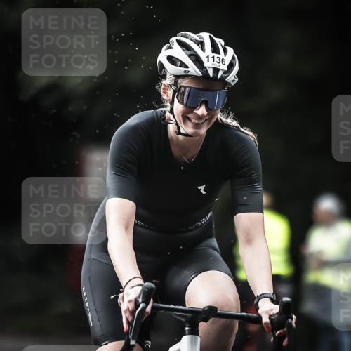 13.09.2026 - Stadtparktriathlon H.Heesch http://msf.ph/oto/10378701 13.09.2026 12:21:42 Radfahren 1009, 1066, 1136 meine-sportfotos.de