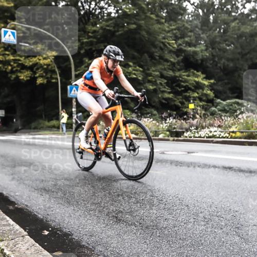 13.09.2026 - Stadtparktriathlon H.Heesch http://msf.ph/oto/10378708 13.09.2026 10:02:05 Radfahren 257, 261 meine-sportfotos.de