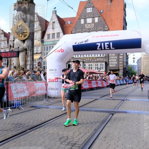 13.09.2026 - 21. swb-Marathon Bremen Tim E. http://msf.ph/oto/10378743 13.09.2026 13:14:00 Ziel 524, 683, 1704, 1707, 1937, 2401, 2422, 2767, 3413, 5443, 6451, 7210, 7493, 7707, 8840, 9442, 9884, 13099 meine-sportfotos.de