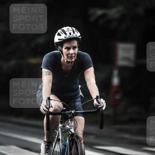 13.09.2026 - Stadtparktriathlon H.Heesch http://msf.ph/oto/10378753 13.09.2026 12:21:51 Radfahren 1009, 1070 meine-sportfotos.de