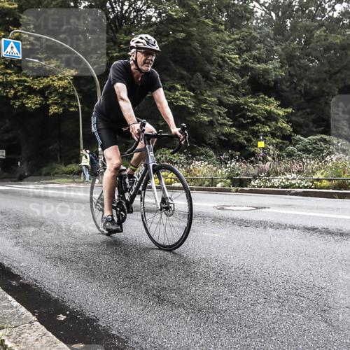 13.09.2026 - Stadtparktriathlon H.Heesch http://msf.ph/oto/10378763 13.09.2026 10:02:29 Radfahren 267, 316, 326 meine-sportfotos.de